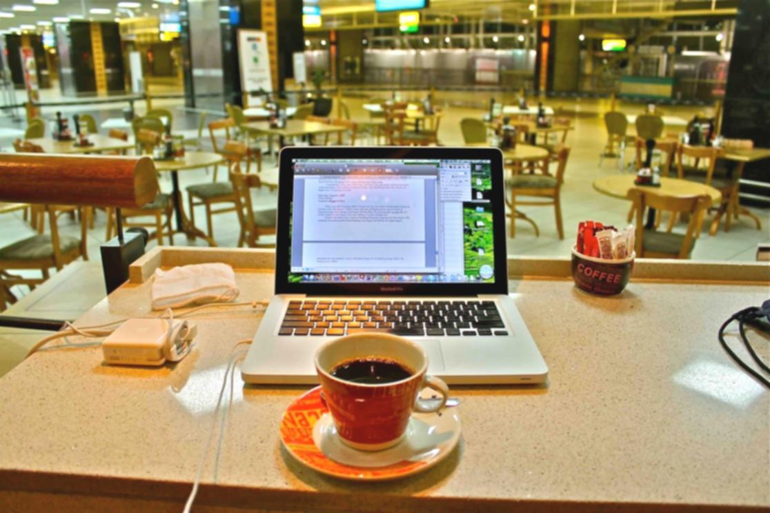 Espacio de trabajo organizado para análisis de datos empresariales